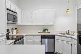 Photo #5: 260008290 Listing