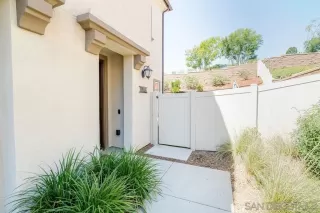 Photo #3: 260008297 Listing 