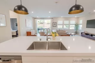 Photo #6: 260008297 Listing 