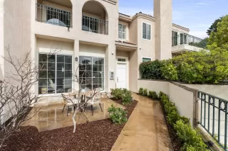 Photo #2: 260008313 Listing 