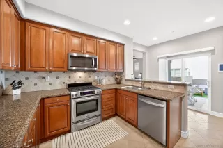 Photo #2: 260008317 Listing 