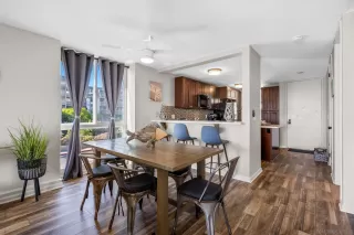 Photo #6: 260008320 Listing