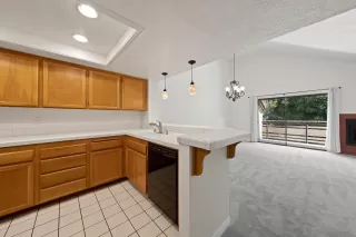 Photo #6: 260008327 Listing 