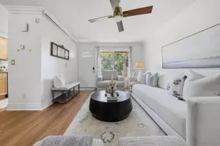 Photo #2: 260008361 Listing