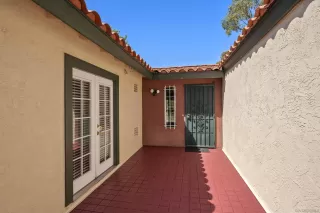 Photo #2: 260008364 Listing