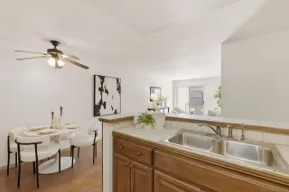 Photo #5: 260008368 Listing 