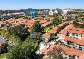 Photo #4: 260008370 Listing 