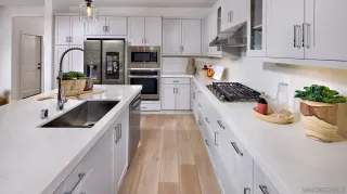 Photo #2: 260008382 Listing