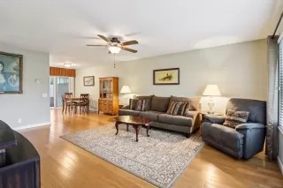 Photo #4: 260008388 Listing 