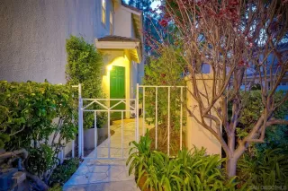 Photo #2: 260008398 Listing 