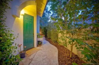 Photo #3: 260008398 Listing 