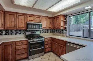 Photo #1: 260008401 Listing 