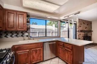 Photo #2: 260008401 Listing 