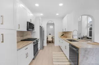 Photo #5: 260008407 Listing 