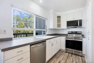 Photo #4: 260008411 Listing 