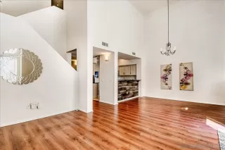 Photo #3: 260008413 Listing 