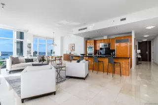 Photo #2: 260008428 Listing 