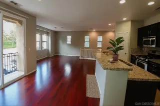 Photo #5: 260008431 Listing 