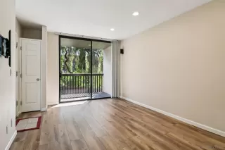 Photo #3: 260008438 Listing 