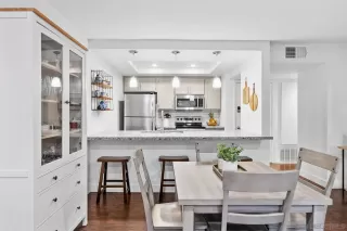 Photo #3: 260008445 Listing 