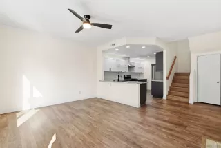 Photo #5: 260008450 Listing 