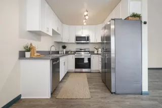 Photo #2: 260008456 Listing 