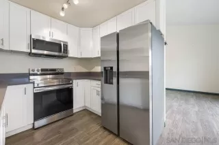 Photo #5: 260008456 Listing 