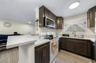 Photo #5: 260008479 Listing 