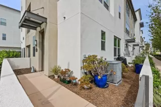 Photo #6: 260008498 Listing