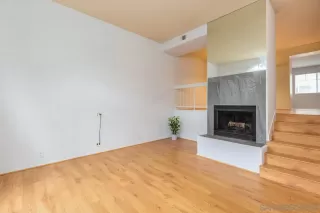 Photo #4: 260008505 Listing