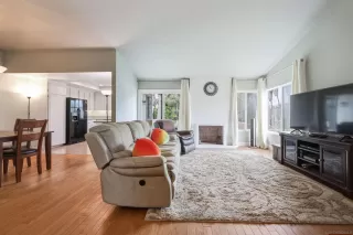 Photo #2: 260008506 Listing 