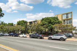 Photo #1: 260008512 Listing