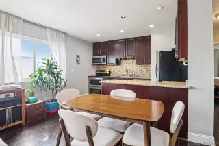 Photo #3: 260008512 Listing