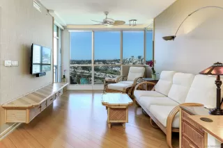 Photo #4: 260008520 Listing