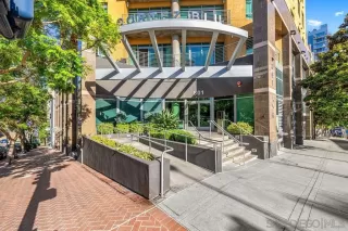 Photo #2: 260008525 Listing 