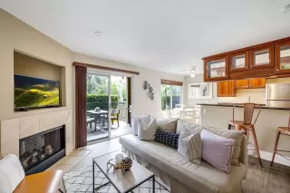 Photo #2: 260008538 Listing