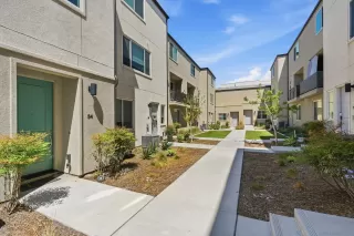 Photo #1: 260008539 Listing 