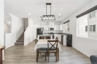 Photo #5: 260008539 Listing 