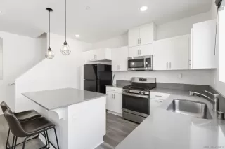 Photo #6: 260008539 Listing 