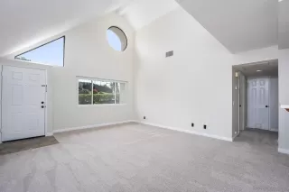 Photo #4: 260008548 Listing 