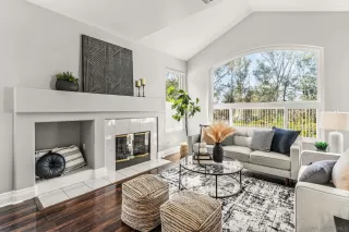 Photo #3: 260008560 Listing 