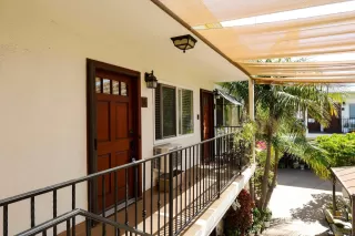 Photo #3: 260008562 Listing 