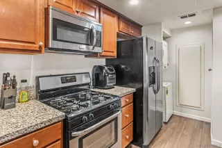 Photo #3: 260008574 Listing 