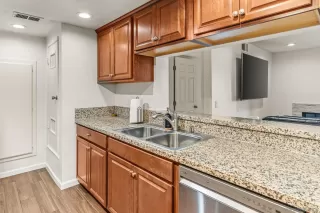 Photo #4: 260008574 Listing 