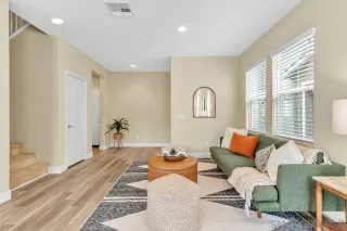 Photo #2: 260008593 Listing 