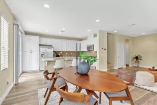 Photo #5: 260008593 Listing 