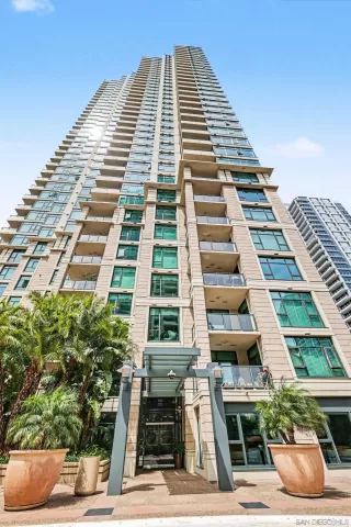 Photo #3: 260008606 Listing 