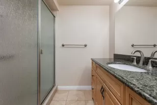 Photo #6: 260008616 Listing