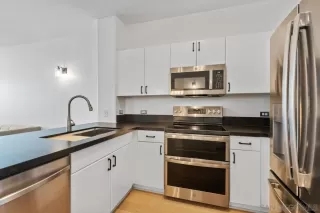 Photo #2: 260008623 Listing 