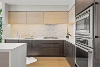 Photo #3: 260008636 Listing